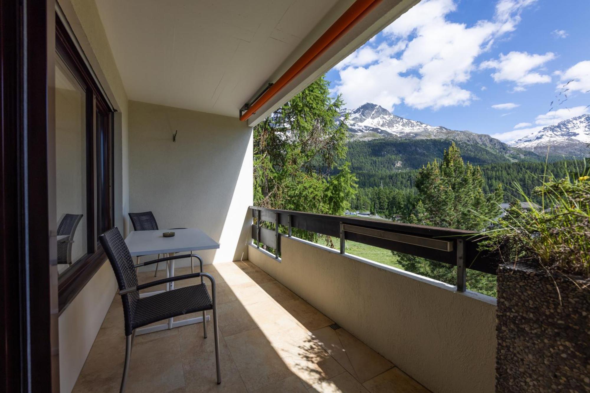 Cosy Apartment Facing Piz Rosatsch Санкт-Мориц Экстерьер фото