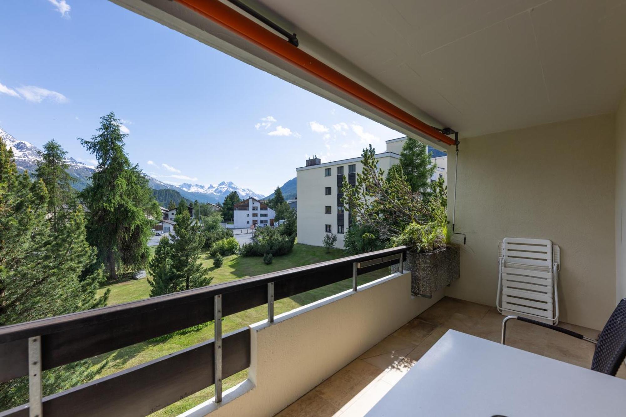 Cosy Apartment Facing Piz Rosatsch Санкт-Мориц Экстерьер фото
